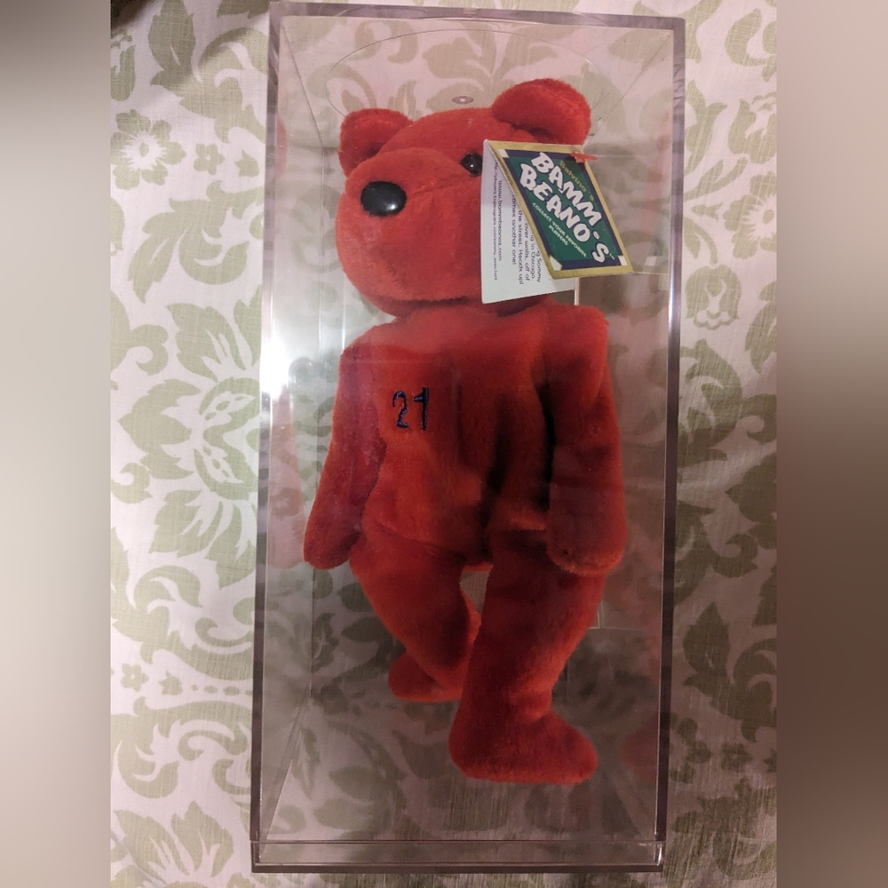 NEW WITH TAGS IN ACRYLIC CASE! Bamm's Beano's Sammy Sosa #21 Bear, red,authentic